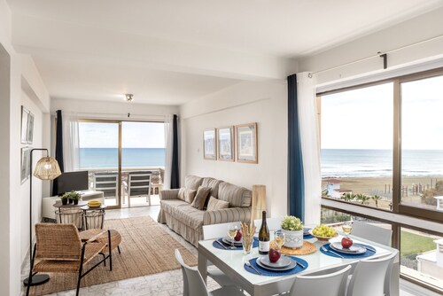 Mackenzie Beachfront Suite