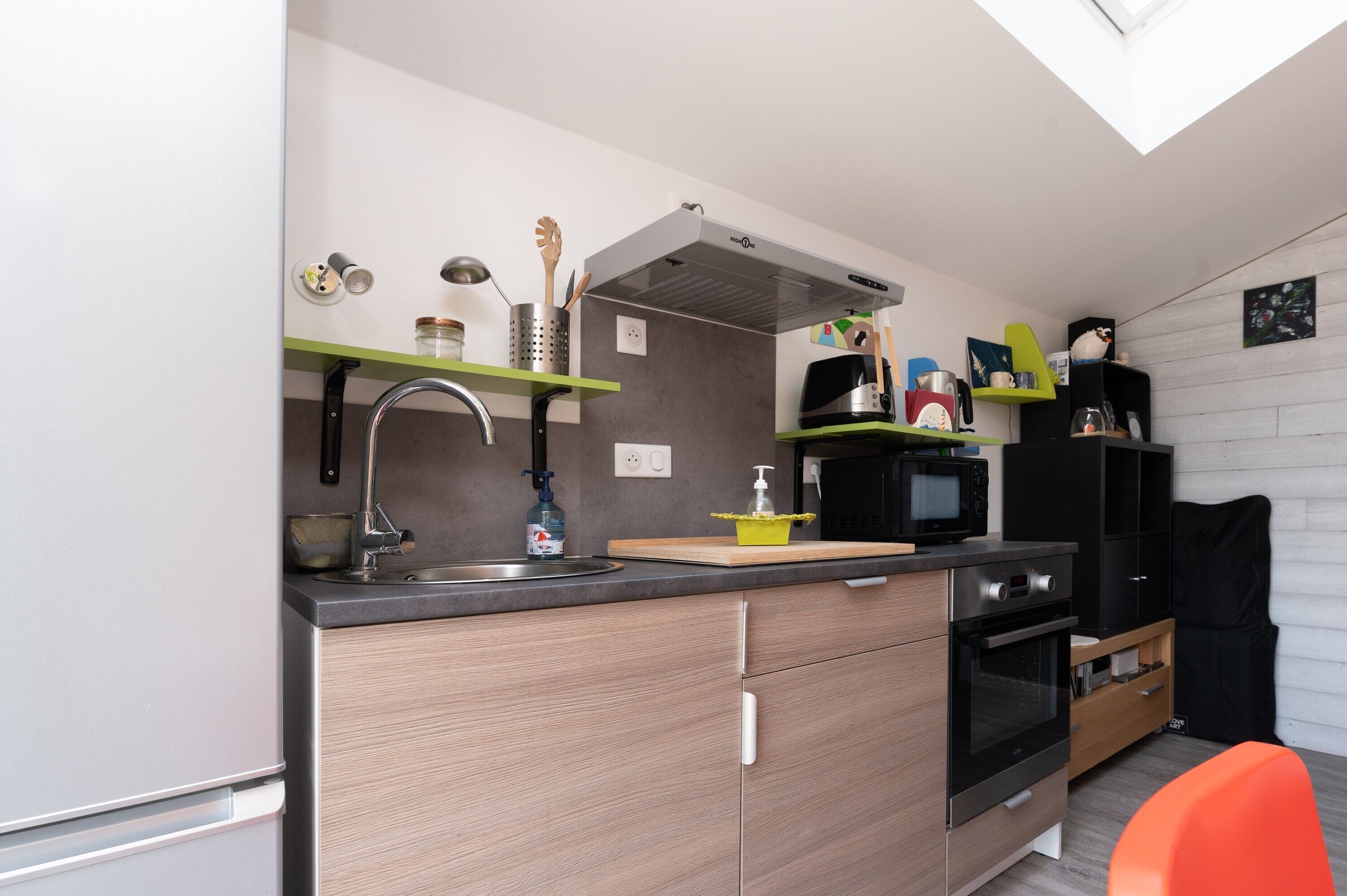 Coffee/tea maker, electric kettle