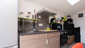 Coffee/tea maker, electric kettle