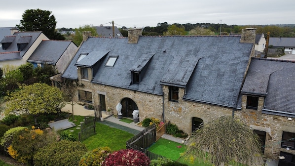 Exterior - Voyage B&B with Shared Terrace, Communal Garden & Wi-Fi (Baden)