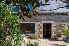 Exterior detail - Voyage B&B with Shared Terrace, Communal Garden & Wi-Fi (Baden)