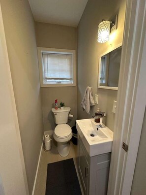 Free toiletries, towels, soap, shampoo