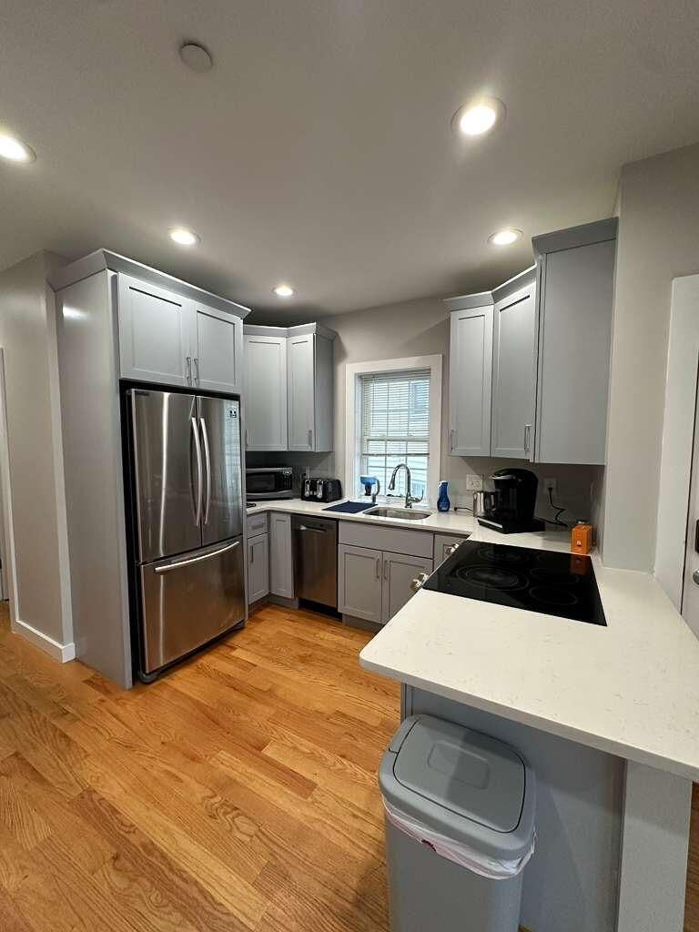 Full-size fridge, microwave