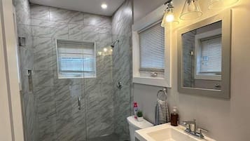 Free toiletries, towels, soap, shampoo