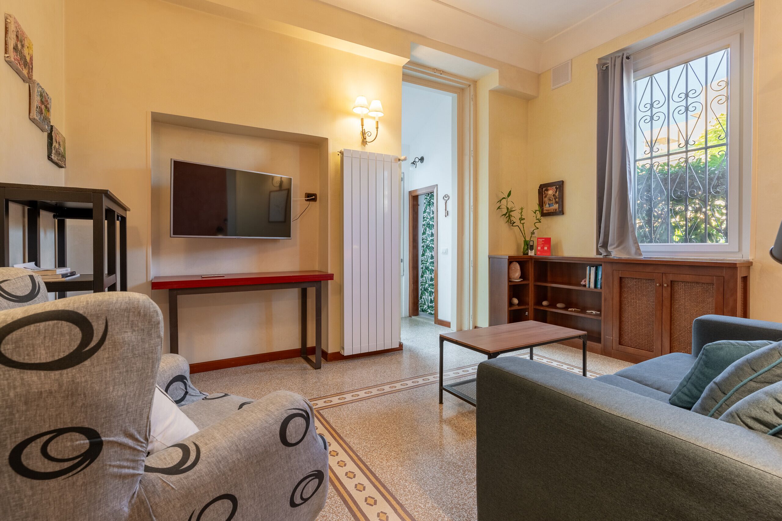 House | 1 bedroom