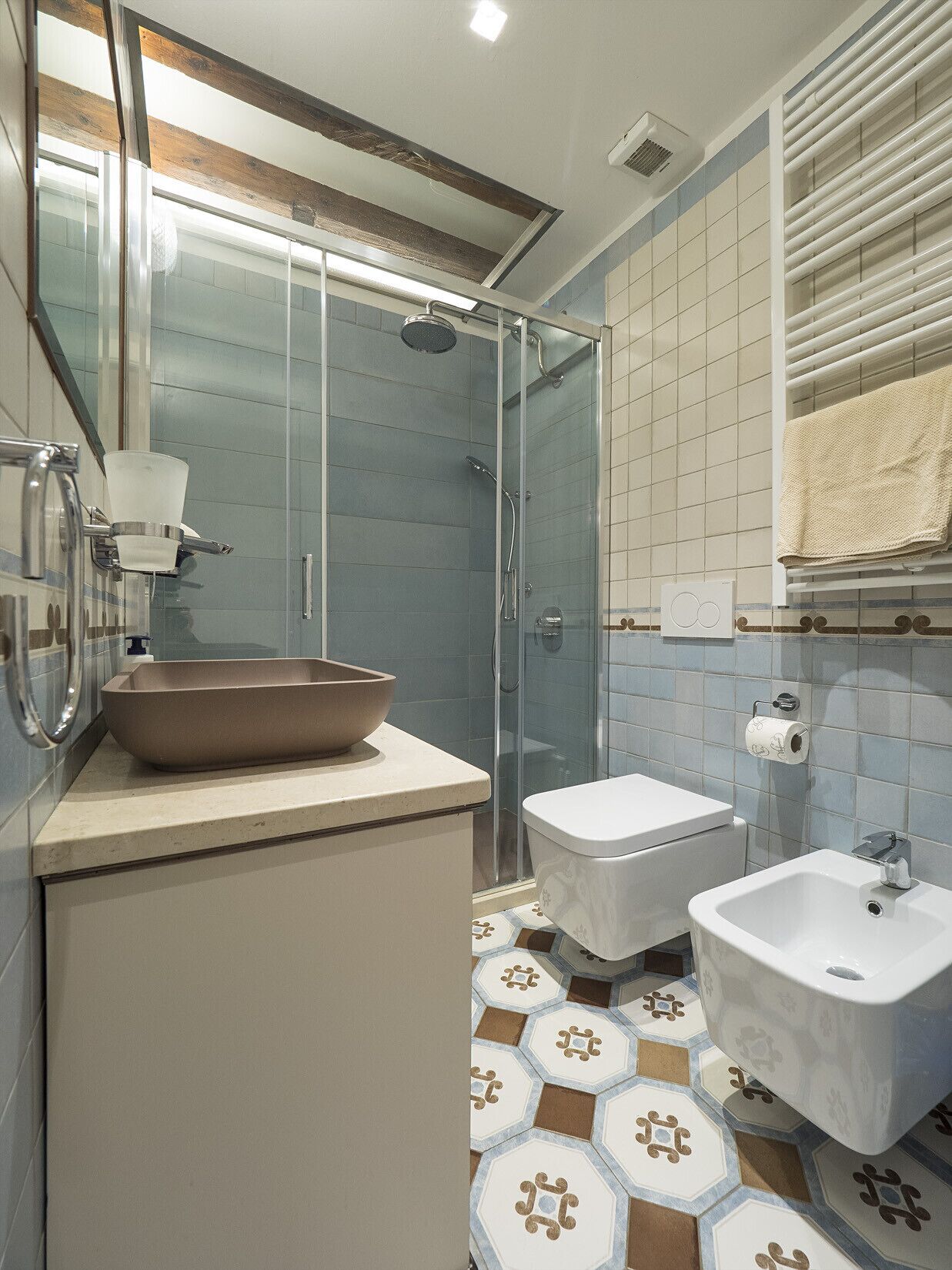 2 bedrooms