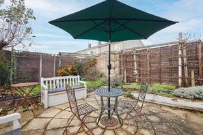 Terrace/patio - Host & Stay | Riders Rest (Wootton)