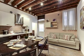 Apartment | 2 bedrooms - I Quattro Mori by Wonderful Italy (Venice)