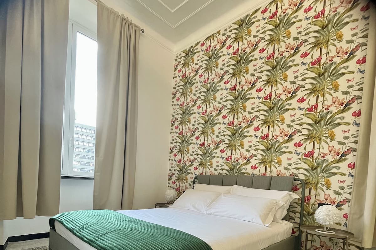 Double Room, Private Bathroom, City View | Desk, free WiFi