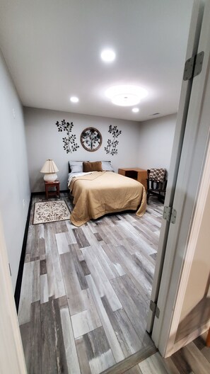 2 間睡房、熨斗/熨衫板、免費 Wi-Fi、床單