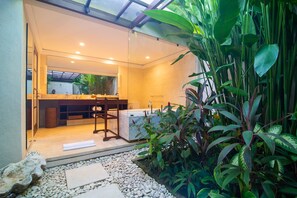 Spa - Villa Kemah Tinggi · Luxury 4BR Hideaway in Canggu (Mengwi)