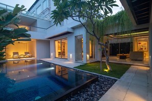 Pool - Rekso Villa·Seaside Serenity,Elegant Escape, Beach (Unit 2009)