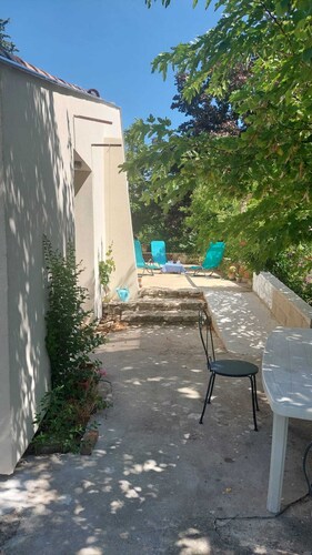 Ferien in der Drôme provencale, nicht weit vom Mont Ventoux. Bis zu 6 Gäste.