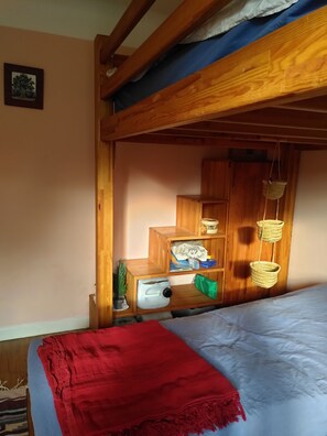 Iron/ironing board, bed sheets - Vacations in the Drôme provencale, not far from Mont Ventoux. Up to 6 guests. (Venterol)