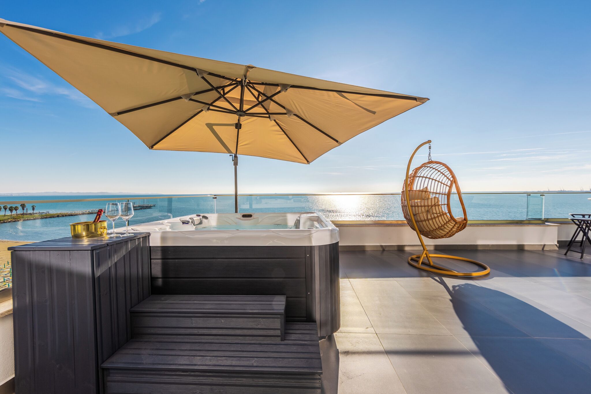 Luxury-Penthouse, Strandblick | Whirlwanne