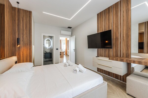 The Ultimate Jacuzzi Penthouse By Ps - Durrës