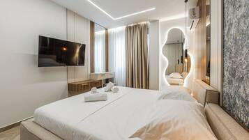 Luxury Penthouse, Beach View | Blackout drapes, soundproofing, iron/ironing board, free WiFi