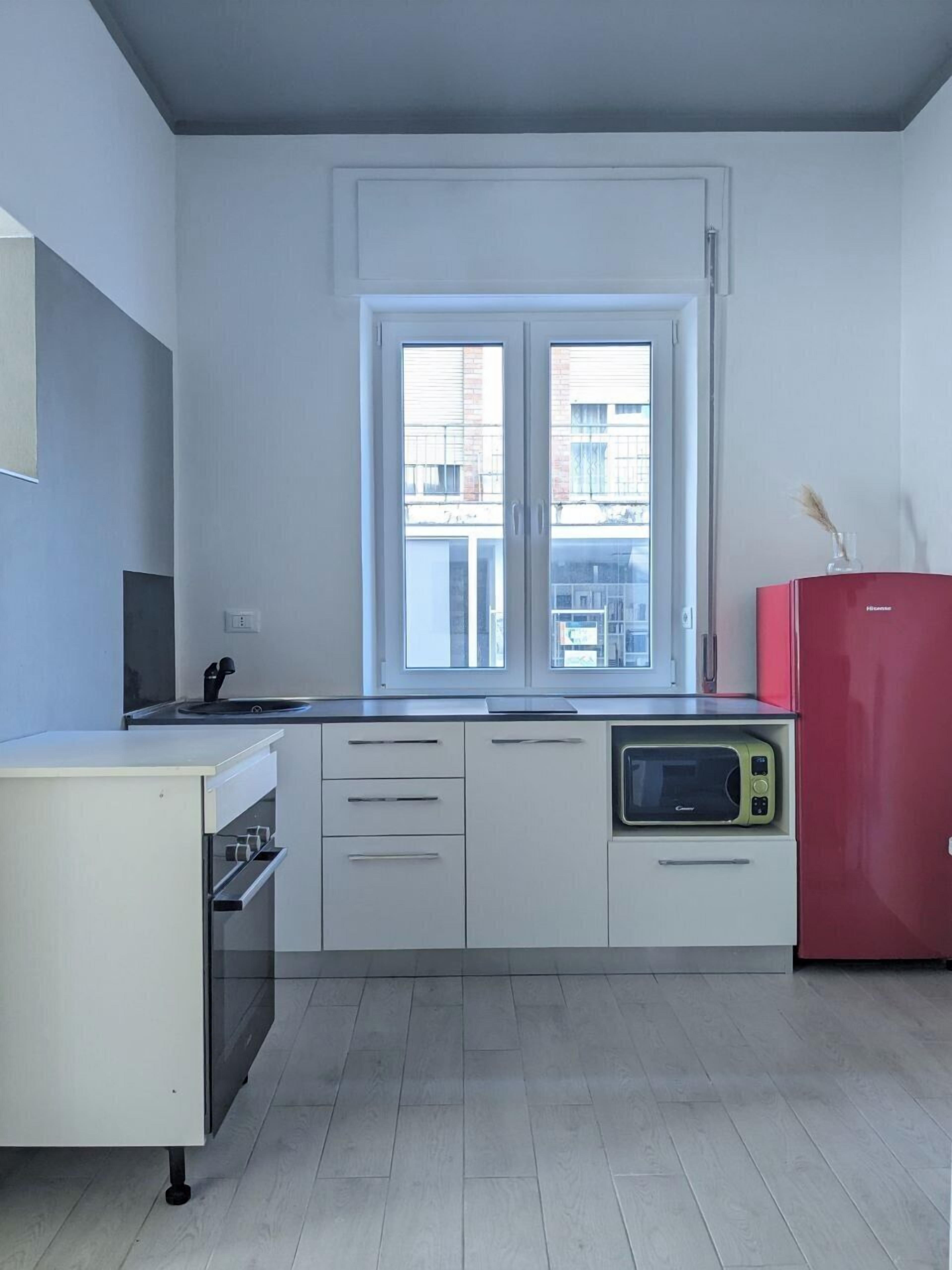 Classic Studio | Private kitchen | Mini-fridge, microwave, stovetop, cookware/dishes/utensils