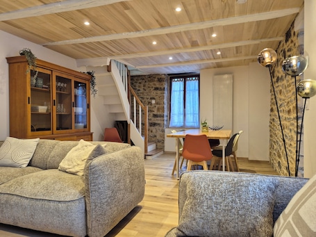 Living area. Game of Tarn
