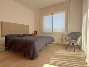 Iron/ironing board - Modern & family friendly house in La Llosa (Cambrils)