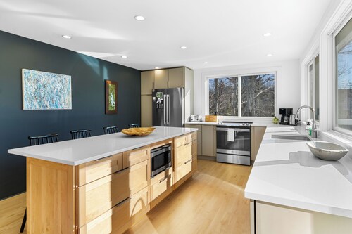 Sea Salt Escape | Modern 3-Bedroom St. George Rental Near Clark Island Beach