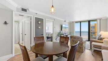 Condo, 1 Queen Bed with Sofa bed (Ocean Trillium 601) | Interior