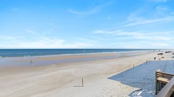 Appart'hôtel, 1 grand lit et 1 canapé-lit (Ocean Trillium 601) | Plage