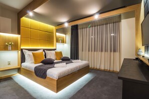 Standard Double Room, Balcony | In-room safe, desk, laptop workspace, blackout drapes