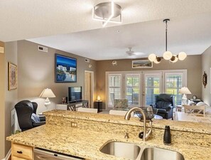 Interior - Golfers paradise 2 bed 2 bath in Tidewater first floor condo (North Myrtle Beach)