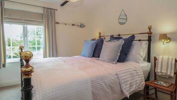 1 bedroom, individually decorated, individually furnished, free WiFi