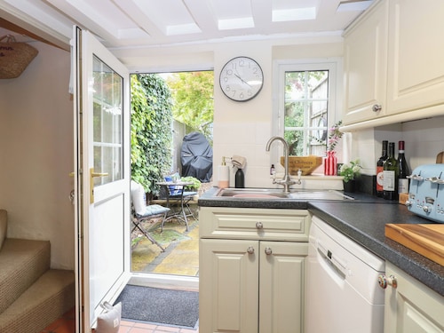 Beeble Cottage