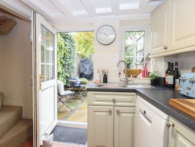 Beeble Cottage