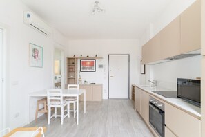 Fridge, microwave, dishwasher