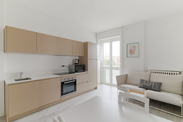 Fridge, microwave, dishwasher