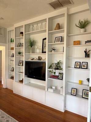 Interior - The Heritage House - 3BDR in Historic Duckpond District (Gainesville)