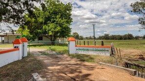 Property grounds - Dublin House- Dardanup (Dardanup West)