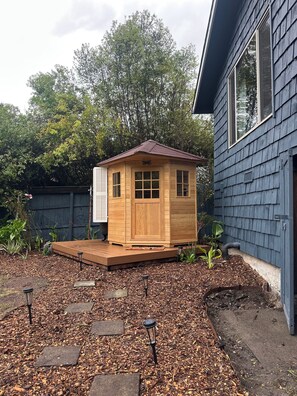 Exterior - Sal's Beach Cottage Retreat (Fort Bragg)