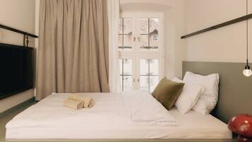 Habitación doble de uso individual | Caja fuerte, escritorio, espacio para trabajar con un portátil