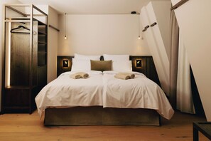 Old Town Suite | Zimmersafe, Schreibtisch, laptopgeeigneter Arbeitsplatz