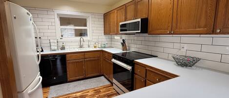 Microwave, oven, stovetop, dishwasher