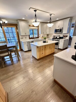 Fridge, microwave, oven, stovetop - Luxury, Modern 4 Bedroom House with Full Basketball and Pickleball Courts! (Old Forge)