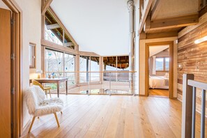 Desk, iron/ironing board, WiFi, bed sheets - Chalet 'Heart of Savoie' – 10 Guests – Mont Blanc View (Cléry)