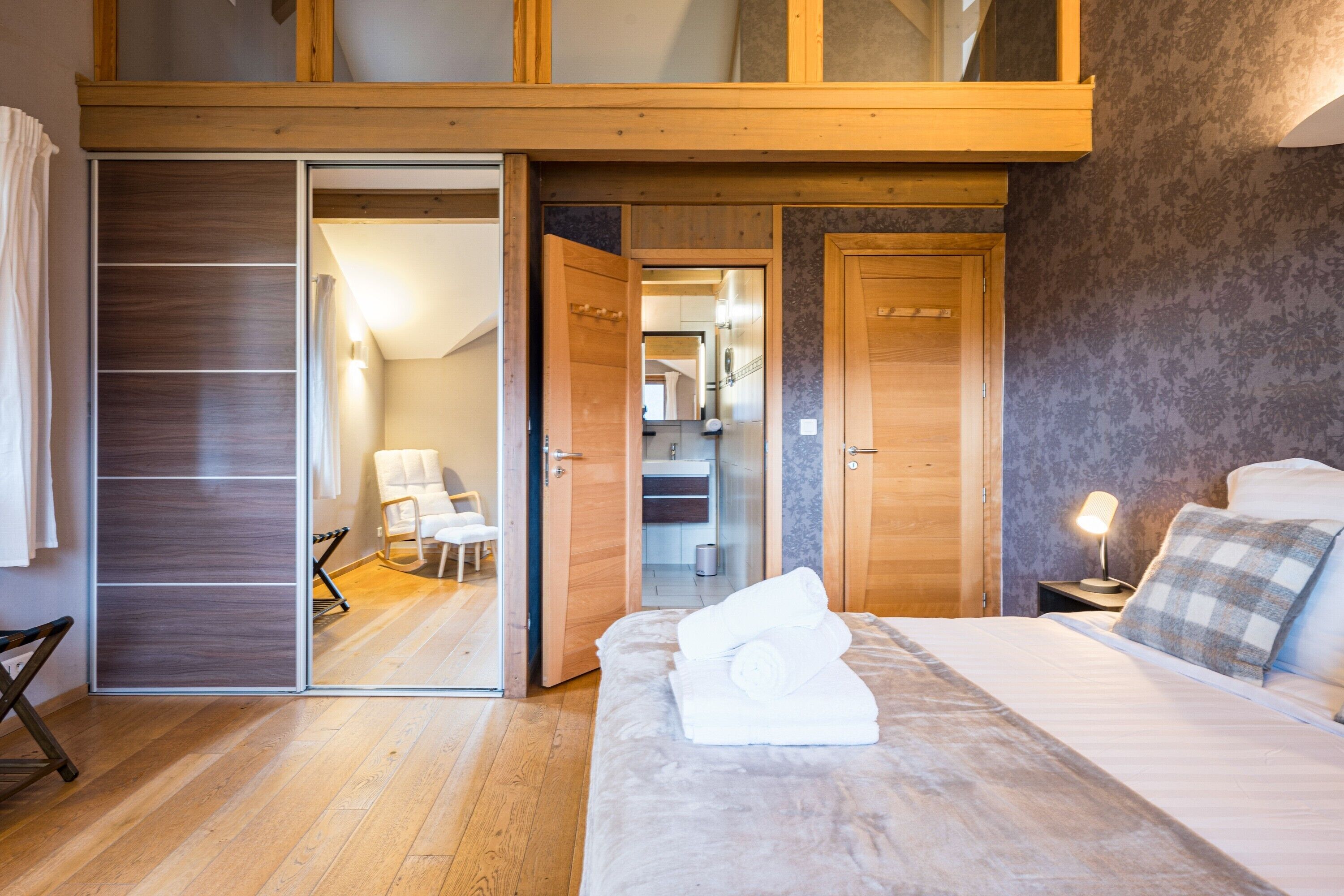 アイロン / アイロン台、WiFi、ベッドシーツ