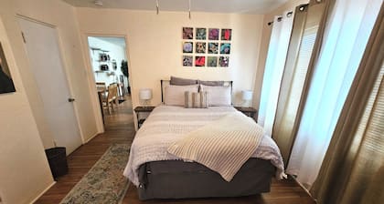 Cozy 1-bedroom condo in the desired Nob Hill Albuquerque