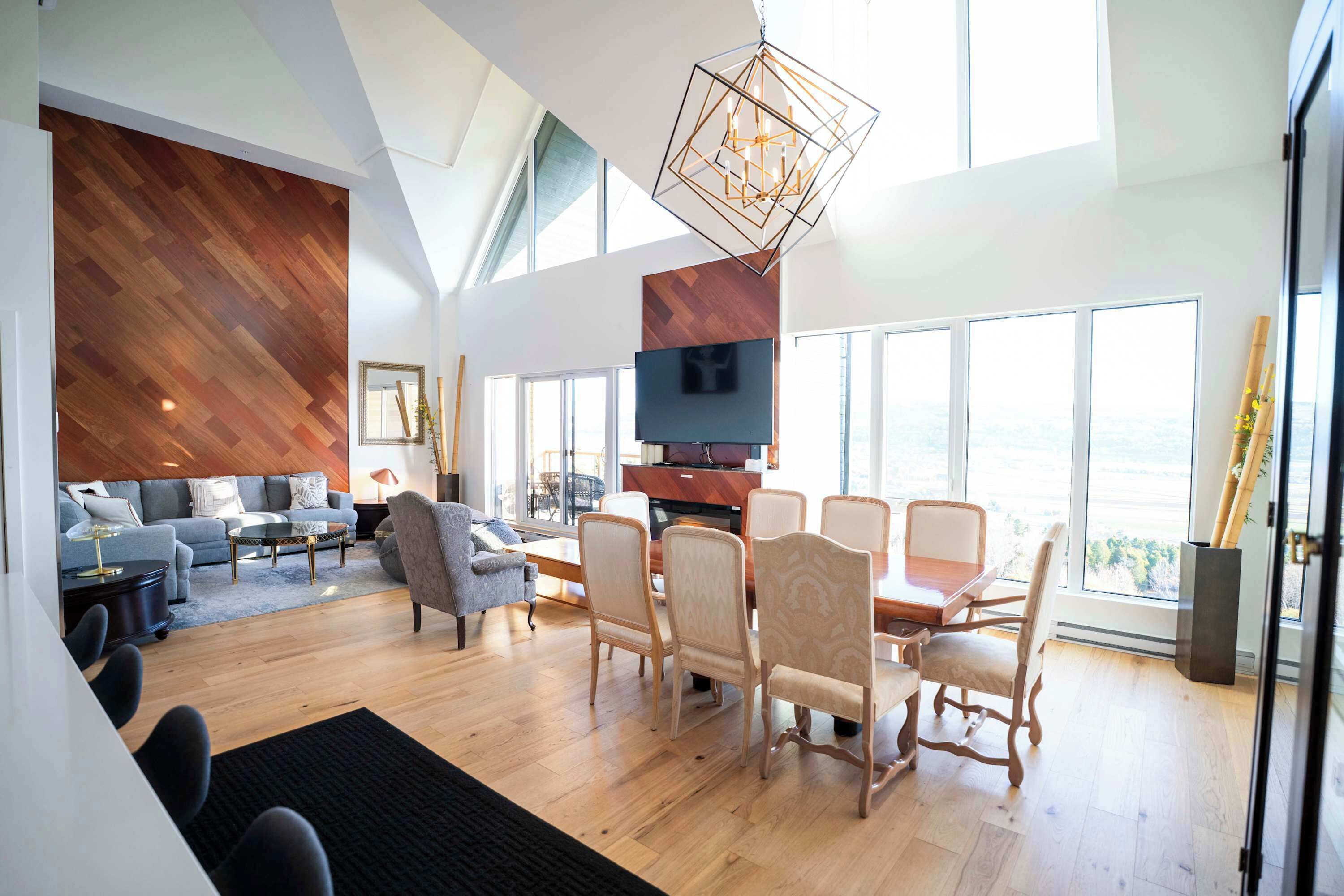 TV, offices