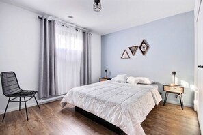 4 bedrooms, WiFi, bed sheets - Spa - Waterfront | Le NördikA (Shannon)