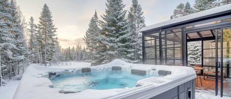 Bain à remous extérieur