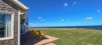 Ocean Front Cottage With Panoramic Water Views- Seconds To Cousin's Shore Beach