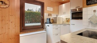 Holiday Home 'Frenkhausener Ruhepol' with Mountain View, Private Terrace & Wi-Fi