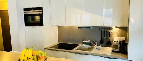 Fridge, microwave, oven, dishwasher